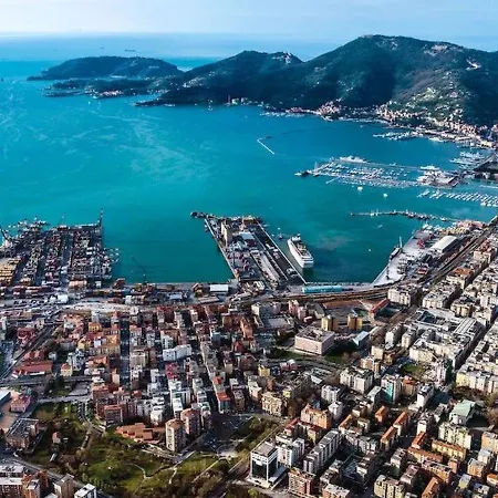 Semesterbostad Casa Swadararo *